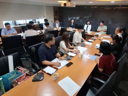 縣長王忠銘、立委陳雪生及議長張永江連袂前往交通部觀光署，拜會觀光署新任署長陳玉秀。（圖：縣府）