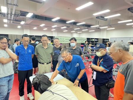 七期離島綜合建設說明會南竿場24日晚間在南竿樂活體育館舉行。(圖/文:馮紹夫)