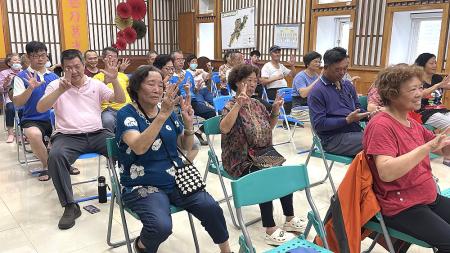 連江縣衛生局辦理預防失智宣導講座西莒登場，課程內容豐富淺顯易懂，鄉親獲益良多。（圖／文：宋幸儒）
