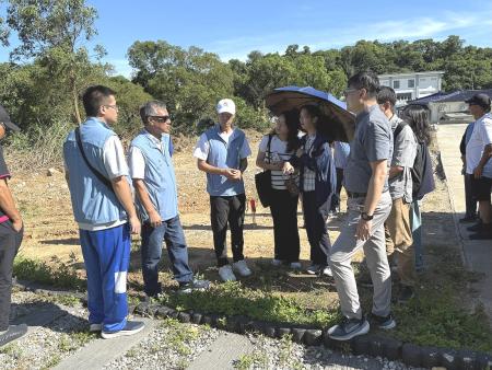 內政部委員上午進行殯葬業務考評,下午視察南竿生命園區設施及工程進度。(圖/文:王致潔)