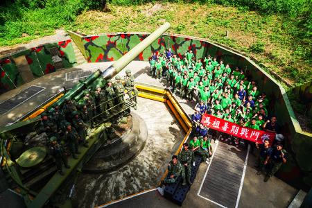 砲操觀摩後合影。
