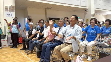 樂齡舞蹈賽熱力登場 長者舞動健康人生。(圖與文:王致潔)