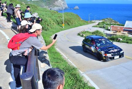 東引島首辦UCRA華盟拉力賽，轟鳴引擎震撼全島。（圖／文：陳其敏）