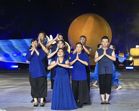 馬祖原創音樂劇《拍揪的呵聲》登陸演出，以閩東語文化展現馬祖人文風采，獲得滿堂喝采。（圖：文化處）