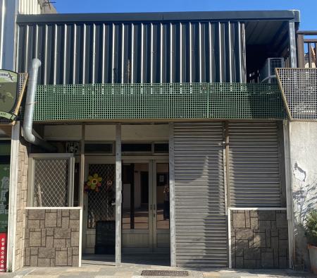 「找餐店」靜靜佇立於塘岐街口，曾溫暖無數北竿清晨的身影，如今畫下句點。（圖／文：鄭禮頤）