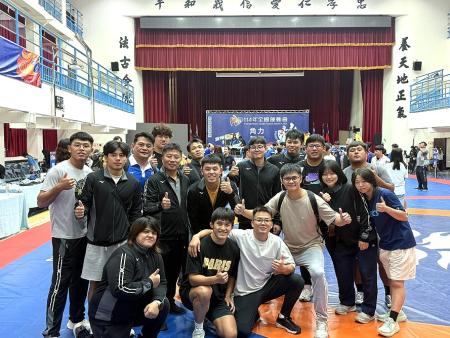 114年全運會角力賽結束,角力隊斬獲2銀3銅;王明亮負傷上場,為馬祖摘下一面難能可貴的獎牌。(圖:馬祖角力隊)