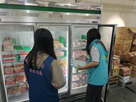 守護民眾餐桌安全，衛生局與產發處針對市售豬肉來源及餐飲業展開查核，結果均符合規範。（圖：連江縣衛生局）