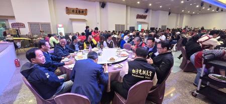 媽祖昇天祭今登場，全台各地友宮抵達馬港天后宮，熱鬧歡騰；晚間舉辦盛大歡迎晚宴，歡迎各地貴賓到馬祖參加祭典。（圖／文：馮紹夫、馬祖境天后宮）