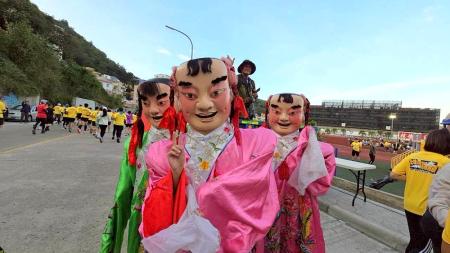 十年淬鍊，鋼鐵賽道　第十屆馬祖馬拉松開跑。（圖與文：馮紹夫）