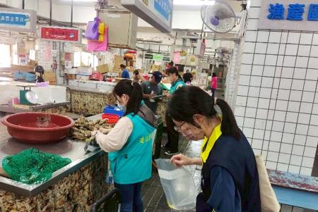 衛生局9月份例行食品安全抽驗行動，有1件龍眼檢出農藥殘留超標，已移請源頭衛生局進行後續處辦。（圖：連江縣衛生局）