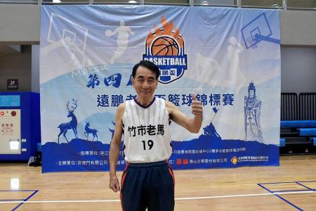 以球會友、傳承精神　遠鵬老馬盃熱血開打。（圖：王致潔、馮紹夫）