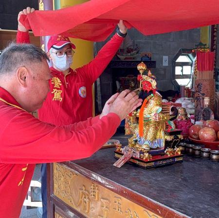 聖天宮舉行雷王爺、蕭太傅開光安座典禮，氣氛隆重。（圖：鄉親提供／文：鄭禮頤）