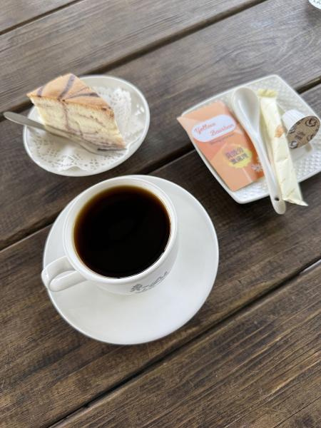 蜜咖啡與蛋糕