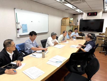 地政局與內政部地政司研商處理地籍線位移及地政資安合作事項。（圖：地政局）