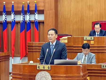 縣議會第8屆第6次定期大會開議，縣長王忠銘首先進行施政報告及說明。（圖／文：馮紹夫）