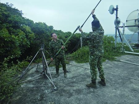 無線電通聯繫系統測收。