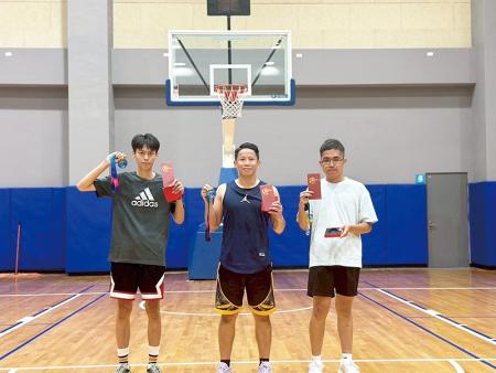 第一名隊伍合照。