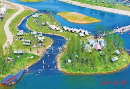 無患溪公園內人潮洶湧。