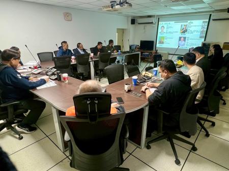 在專家諮詢委員會中，專家建議本縣強化梯間佈線救援、定期檢查消防水源並導入AI監控一氧化碳等，以提升高樓火災初期應變。（圖：連江縣消防局）