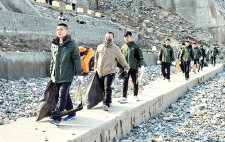 淨灘活動清理成果豐碩。