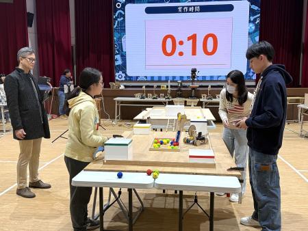 114年國中生科縣內初賽在中正國中小舉行，東引囊括前兩名，將代表本縣出征全國賽。（圖：教育處、王致潔）