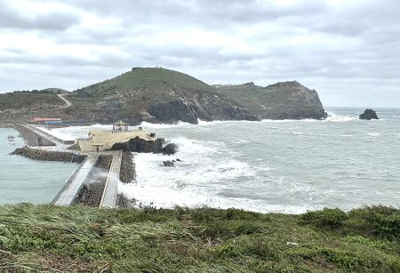 大陸冷氣團來襲，今天馬祖低溫將下探到個位數，提醒做好保暖措施。（圖：資料照片）