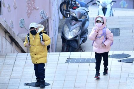 冷氣團發威，26日清晨馬祖低溫降至8度以下；今起冷氣團逐漸減弱，但馬祖各島天氣仍偏寒冷，民眾外出仍應做好保暖。（圖：資料照片）