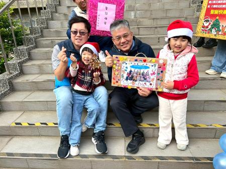 小小聖誕使者出動　介壽附幼報佳音。（圖：介壽附幼）