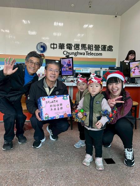 小小聖誕使者出動　介壽附幼報佳音。（圖：介壽附幼）