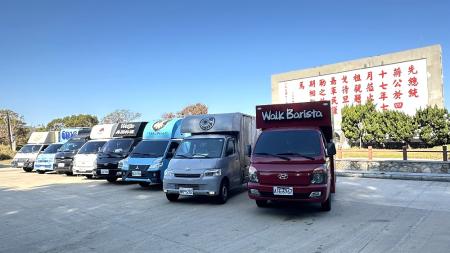 跨年晚會餐車抵馬！今天下午在白馬王公園搶先開賣。（圖：連江縣交旅局）