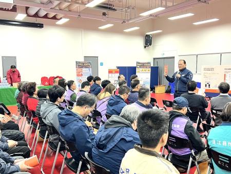 內政部《臺灣全民安全指引》宣講會連江縣開講，政委季連成重返馬祖論述防災觀念。（圖／文：馮紹夫）