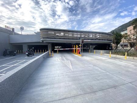 北竿機場停車位登記至 12月 28 日截止，鄉民優惠半年租名額接近滿額，反映在地停車需求。（圖／文：鄭禮頤）