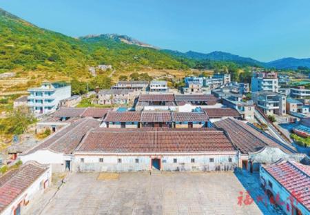 古堡式建築群食菜厝。