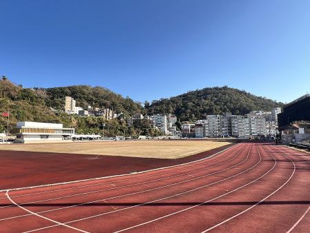 福澳運動場即將展開大規模翻修，縣府15日進行設計說明會。（圖／文：馮紹夫）