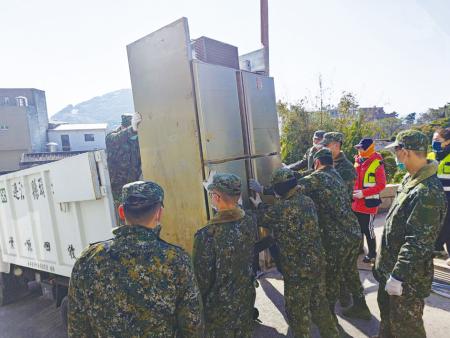 南竿西區5村大型垃圾堆置於今（21）日中午12時結束。介壽村清運緊接著啟動，時間為今日8時起至1月23日中午12時。（圖：本報資料室）