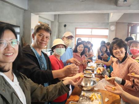 掐米將於「國家語言生活節」帶來精彩的馬祖語繪本導讀，而日光文旅則推出馬祖DIY體驗。（圖：曹辰瑩、日光文旅）