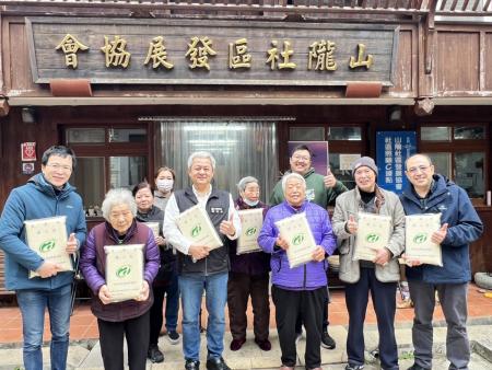 縣府發放社福單位天然災害準備糧