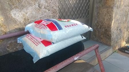 營造業者曾鎮豪連續12年捐贈弱勢家庭白米