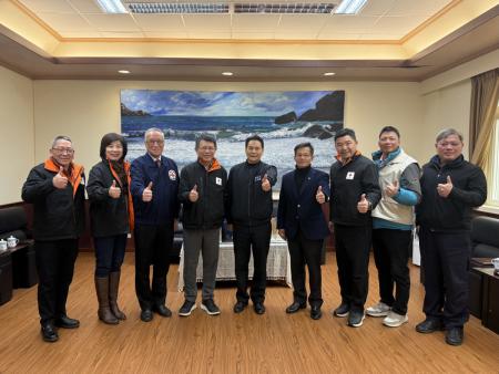 紅十字會總會長潘維大一行拜會縣長王忠銘，雙方就兩岸人球滯留議題深入磋商，盼透過公私協力解決延宕已久的人球問題。（圖／文：王致潔）