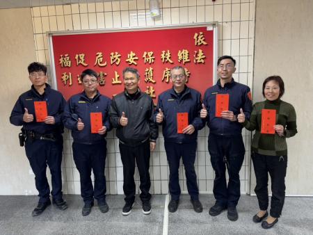 連江縣警察局長孫成儒率隊赴北竿，就擺暝活動交通與安全維護措施進行現地會勘，並慰勉北竿警察所基層同仁。（圖：連江縣警察局提供／文：鄭禮頤）