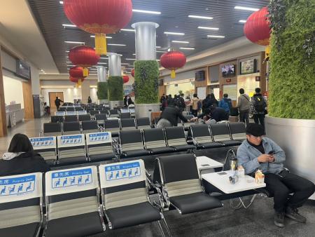 春運啟動，昨天海空交通順暢，有將近500名乘客前往大陸地區。（圖：交旅局）