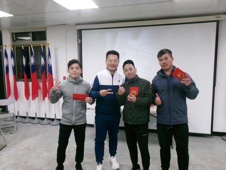 官兵活動後合影留念。