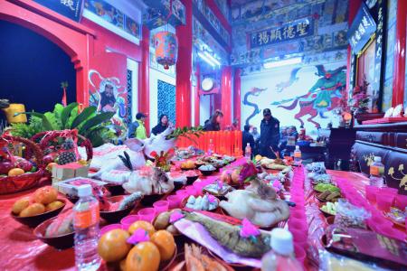 十三暝　東引關帝廟擺暝熱鬧揭幕