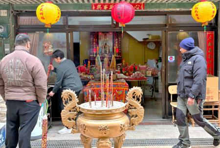 正月十六東引「張將軍」擺暝　鑼鼓喧天熱鬧敬神