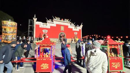 牛峰境五靈公廟昨晚舉辦遶境巡安。（圖／文：馮紹夫）