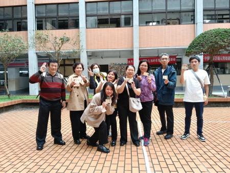 昨日台北國家技能檢定傳捷報，20位學員共19位順利考取中餐丙級證照。（圖：縣府民社處）