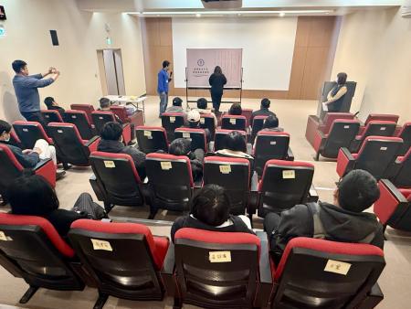 人事處於縣府大樓辦理馬祖油品加油員志願選填，現場經公開抽籤決定序位，分發作業圓滿完成。（圖／文：王致潔）