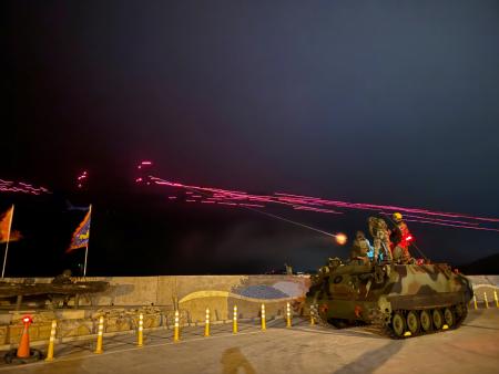 北硬選手之夜精彩回顧　火砲射擊、勁歌熱舞嗨翻全場。（圖：王致潔、鄭禮頤、交旅局）