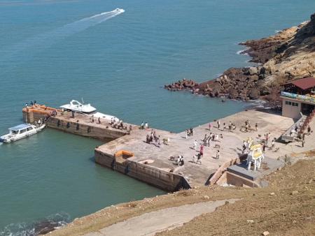 連假大坵湧人潮　逾700人次登島賞鹿