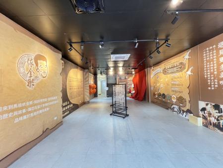 位在福澳特色產業園區的依金那糕餅博物館開始試營運，清明連假期間迎來人潮生意。（圖／文：馮紹夫）